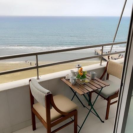 Larnaca Room, 50M To The Finikoudes Beach Exterior photo
